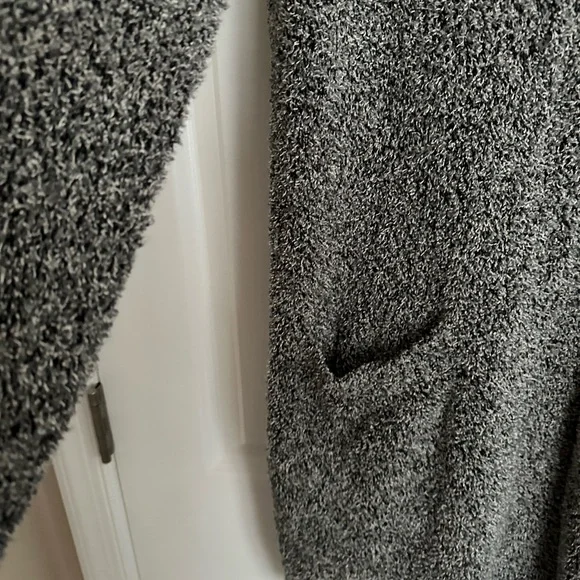 Jjill sweater coat. Perfect for the cold weather. Marled gray tones. XL - Picture 4 of 4